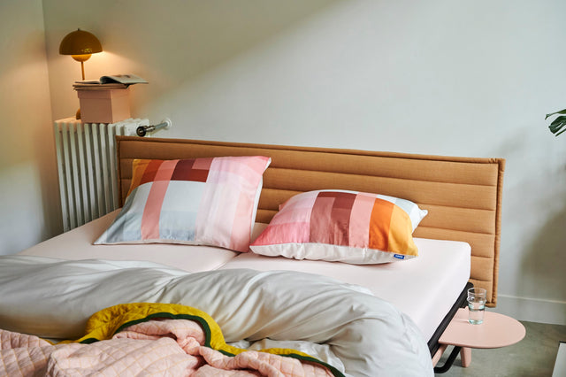 Original STITCH mit Matratze weiss & motorischer Smart Base 1M Unterfederung